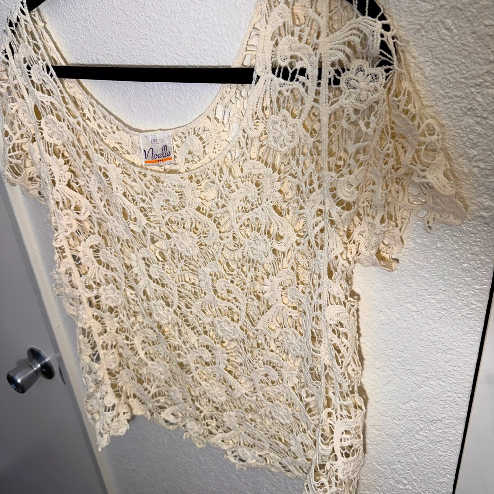 Vintage Cream Lace Women's Top by Noelle. Size L/XL.